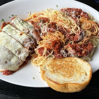 The Del Mar Restaurant - Chicken Parmesan. - Cocktail Bars Near Me - Sault Ste. Marie, Michigan