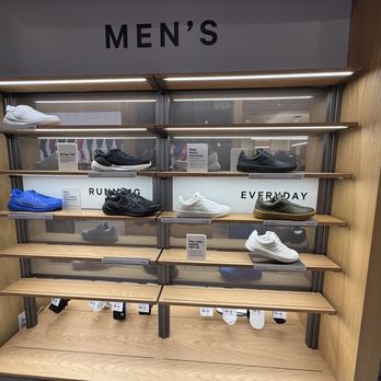 Lululemon Disney Springs - Women's Clothing Near Me - Orlando, Florida Lululemon Disney Springs - Women's Clothing Near Me - Orlando, Florida