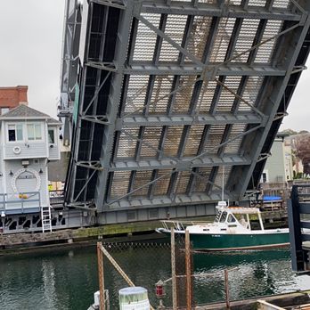 Mystic River Bascule Bridge - Bridge going up - boat passing through - Landmarks & Historical Buildings Near Me - Mystic, Connecticut