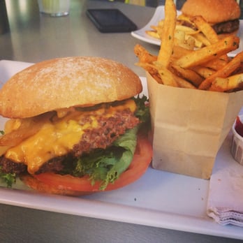 Burger Lounge - Burgers Near Me - Carlsbad, California