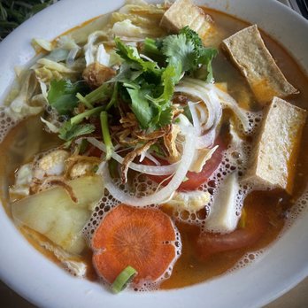 La Maison Da Nang - Tomato veggie noodle soup (bún riêu chay) - Vietnamese Near Me - Vancouver, British Columbia La Maison Da Nang - Tomato veggie noodle soup (bún riêu chay) - Vietnamese Near Me - Vancouver, British Columbia