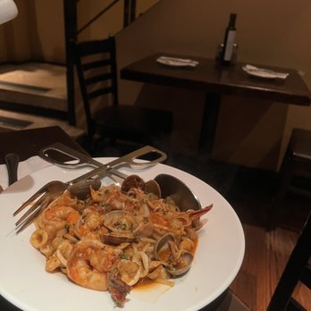 Patsy's Pizzeria - Linguini Pescatore - Italian Near Me - New York, New York Patsy's Pizzeria - Linguini Pescatore - Italian Near Me - New York, New York