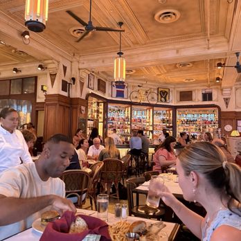 Le Diplomate - Brasseries Near Me - Washington, DC, District of Columbia Le Diplomate - Brasseries Near Me - Washington, DC, District of Columbia