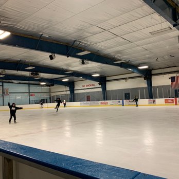 Carmel Ice Skadium - Big rink! - Skating Rinks Near Me - Carmel, Indiana