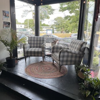 Bread & Roses - Bookstores Near Me - Hyannis, Massachusetts