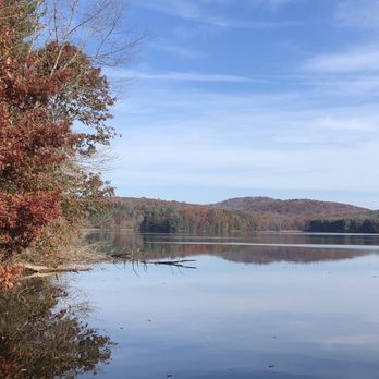 Lake Bethany - Parks Near Me - Bethany, Connecticut