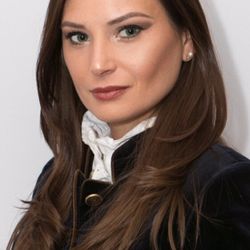 Deneen Marcel Lashes - Mink eyelash extensions, microblading brows, makeup artistry, photography