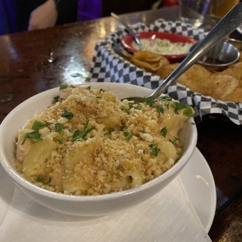 Brunson's Pub - Small bacon mac & cheese & Chips & Dip (the onion dill dip is spectacular) - Burgers Near Me - Saint Paul, Minnesota