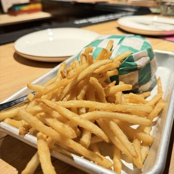 familyfriend - Kewpie burger with shoestring truffle fries - Guamanian Near Me - Seattle, Washington familyfriend - Kewpie burger with shoestring truffle fries - Guamanian Near Me - Seattle, Washington