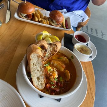 Mad & Vin - Sliders and seafood hotpot. - New American Near Me - Solvang, California
