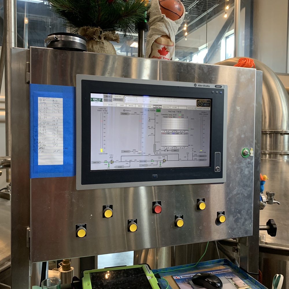King Street Brewing Company - I have no idea what this monitor does, but the good news is that our tour guide did. - Breweries Near Me - Anchorage, Alaska