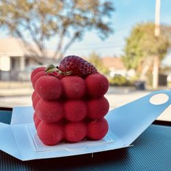 Tu Cha - Strawberry Cake