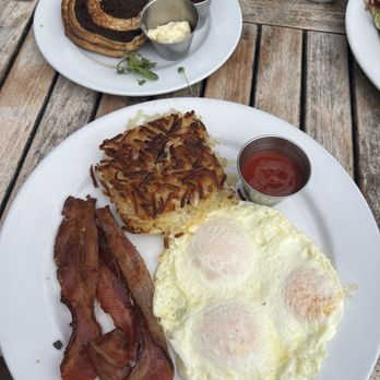 Killer Cafe - Three eggs (extra egg ordered) and bacon - Diners Near Me - Marina del Rey, California Killer Cafe - Three eggs (extra egg ordered) and bacon - Diners Near Me - Marina del Rey, California