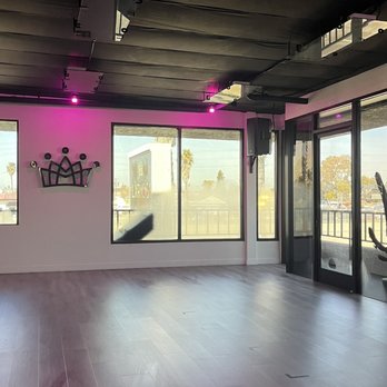 Lxryoga - Yoga studio - Yoga Near Me - Costa Mesa, California Lxryoga - Yoga studio - Yoga Near Me - Costa Mesa, California