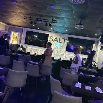 Salt Bar & Bistro - Dining - Bars Near Me - Memphis, Tennessee Salt Bar & Bistro - Dining - Bars Near Me - Memphis, Tennessee