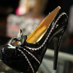 Deadly Couture - Bordello shoes = yum