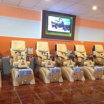 Venice Nails and Spa - How cute is the Hello Kitty Chair?? Great place to bring your daughter - Nail Salons Near Me - Lubbock, Texas Venice Nails and Spa - How cute is the Hello Kitty Chair?? Great place to bring your daughter - Nail Salons Near Me - Lubbock, Texas