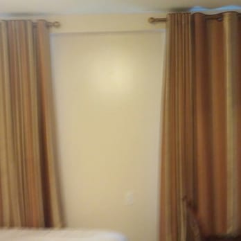 Barclay Hotel - Room 119 - Hotels Near Me - Vancouver, British Columbia
