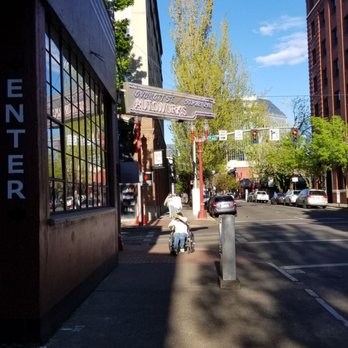 Everett Street Autoworks - Auto Repair Near Me - Portland, Oregon