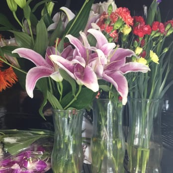 Alinas Florist and Boutique - Lilies my favorite - Florists Near Me - Riverside, California