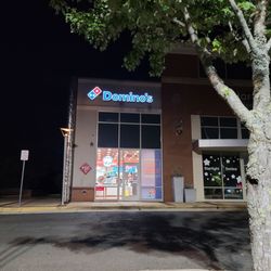 Domino's Pizza - Open till midnight