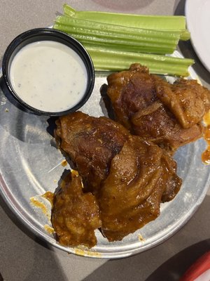Pluckers Wing Bar by null