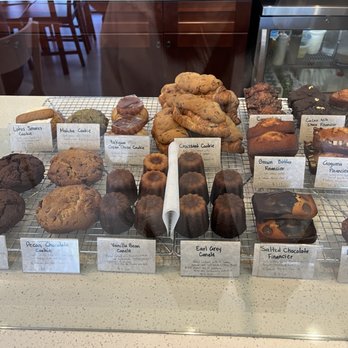 Gu-eum Cake & Bakery - Display - Bakeries Near Me - Saratoga, California Gu-eum Cake & Bakery - Display - Bakeries Near Me - Saratoga, California