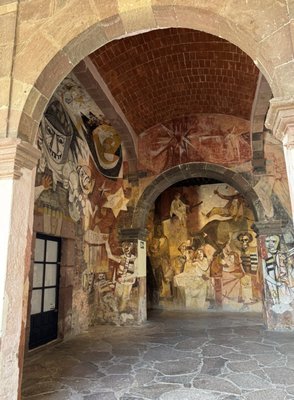 Instituto Allende Escuela de Arte y Español by null