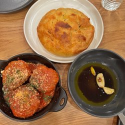 Grano - Meatballs and Foccacia