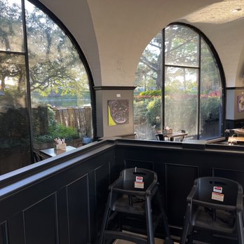The Parched Pug - Lower level seating - Gastropubs Near Me - Libertyville, Illinois The Parched Pug - Lower level seating - Gastropubs Near Me - Libertyville, Illinois