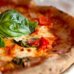 Vinoteca Italiana - Pizza Margherita