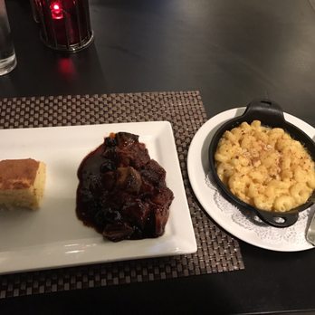 Fortun's Kitchen + Bar - Burnt ends are bomb! - Bars Near Me - La Quinta, California Fortun's Kitchen + Bar - Burnt ends are bomb! - Bars Near Me - La Quinta, California