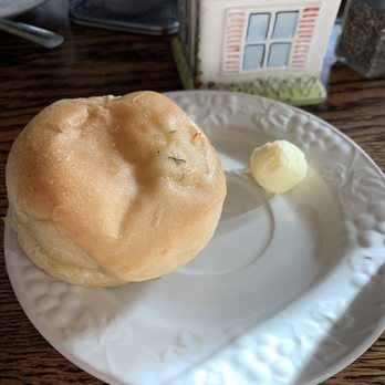 Sarah’s On the Square - Fresh bread rolls - American Near Me - Gainesville, Texas Sarah’s On the Square - Fresh bread rolls - American Near Me - Gainesville, Texas