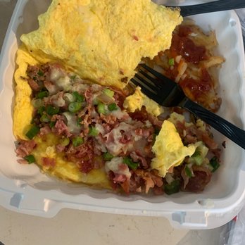 Broken Yolk Cafe - Bacon "omelette " - Breakfast & Brunch Near Me - La Quinta, California Broken Yolk Cafe - Bacon "omelette " - Breakfast & Brunch Near Me - La Quinta, California