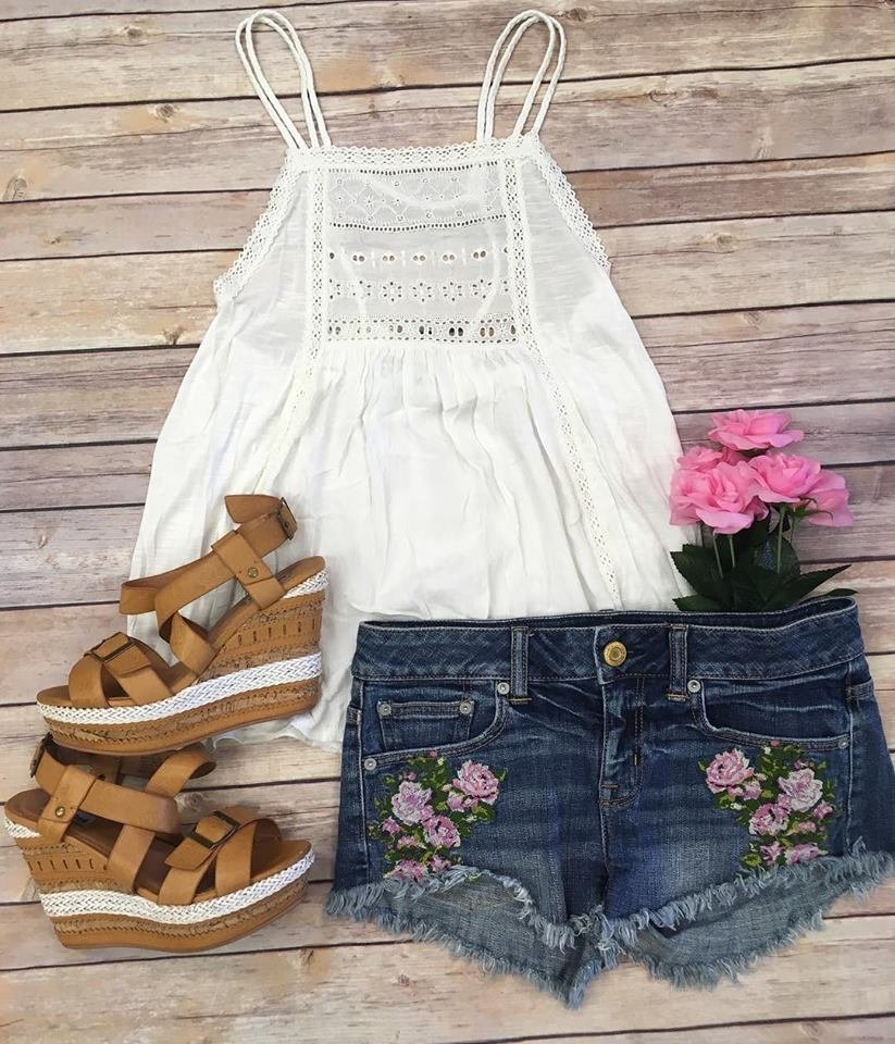 PLATO’S CLOSET GRAND FORKS Updated August 2024 2500 S Columbia Rd