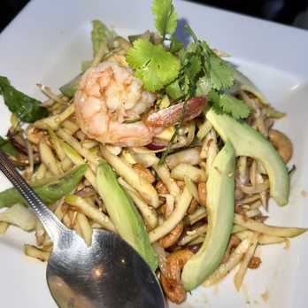 Ginger Thai Cuisine - Thai Near Me - Canoga Park, California