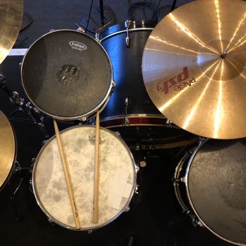 Music garage - Recording & Rehearsal Studios Near Me - Chicago, Illinois Music garage - Recording & Rehearsal Studios Near Me - Chicago, Illinois