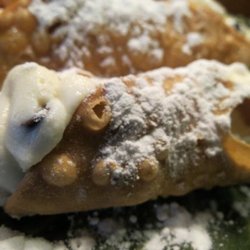 Brooklyn South Pizzeria - Cannoli