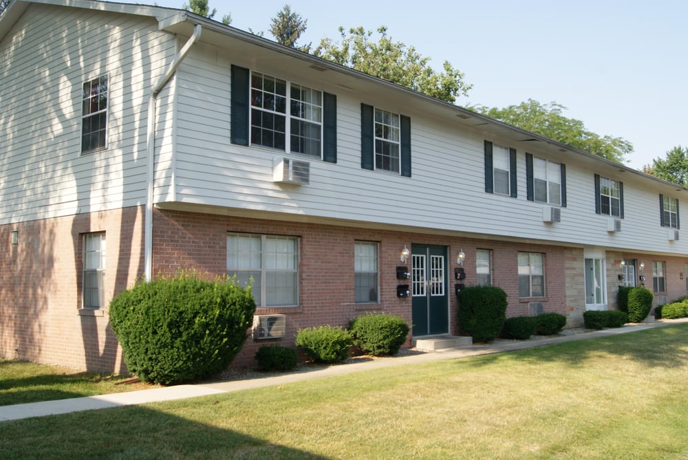 SUMMIT TERRACE APARTMENTS Updated September 2024 473 S Summit St