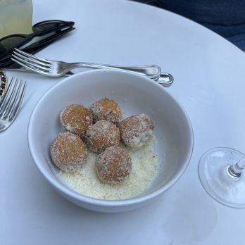 La Pecora Bianca Midtown - Cacio e pepe fritters - Italian Near Me - New York, New York La Pecora Bianca Midtown - Cacio e pepe fritters - Italian Near Me - New York, New York