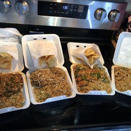 Gai Pad King, Pad Thai, Combo Garlic Chicken and Chicken and Broccoli, Mongolian Chicken... Highly recommend the wonton chips