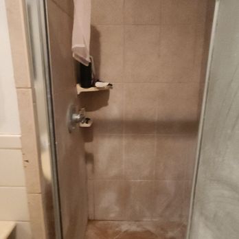 Sierra Construction & Design - The shower before the remodel - General Contractors Near Me - Pacific Palisades, California Sierra Construction & Design - The shower before the remodel - General Contractors Near Me - Pacific Palisades, California