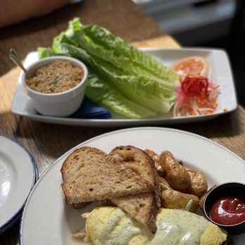 Simeon's On The Commons - Lettuce Wraps and Salmon Omelette - New American Near Me - Ithaca, New York Simeon's On The Commons - Lettuce Wraps and Salmon Omelette - New American Near Me - Ithaca, New York