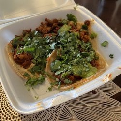 La Lomita Mexican Grill - 3 tacos del pastor