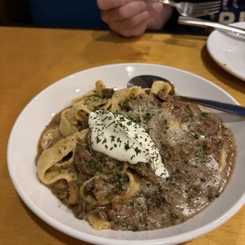 Southern Yankee Crafthouse - Beef stroganoff - Cocktail Bars Near Me - Houston, Texas