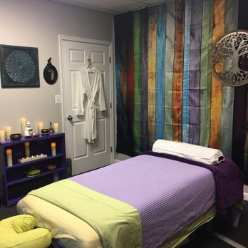Healing Thyme Therapeutic Massage - Tranquil therapy room - Massage Therapy Near Me - Annapolis, Maryland Healing Thyme Therapeutic Massage - Tranquil therapy room - Massage Therapy Near Me - Annapolis, Maryland