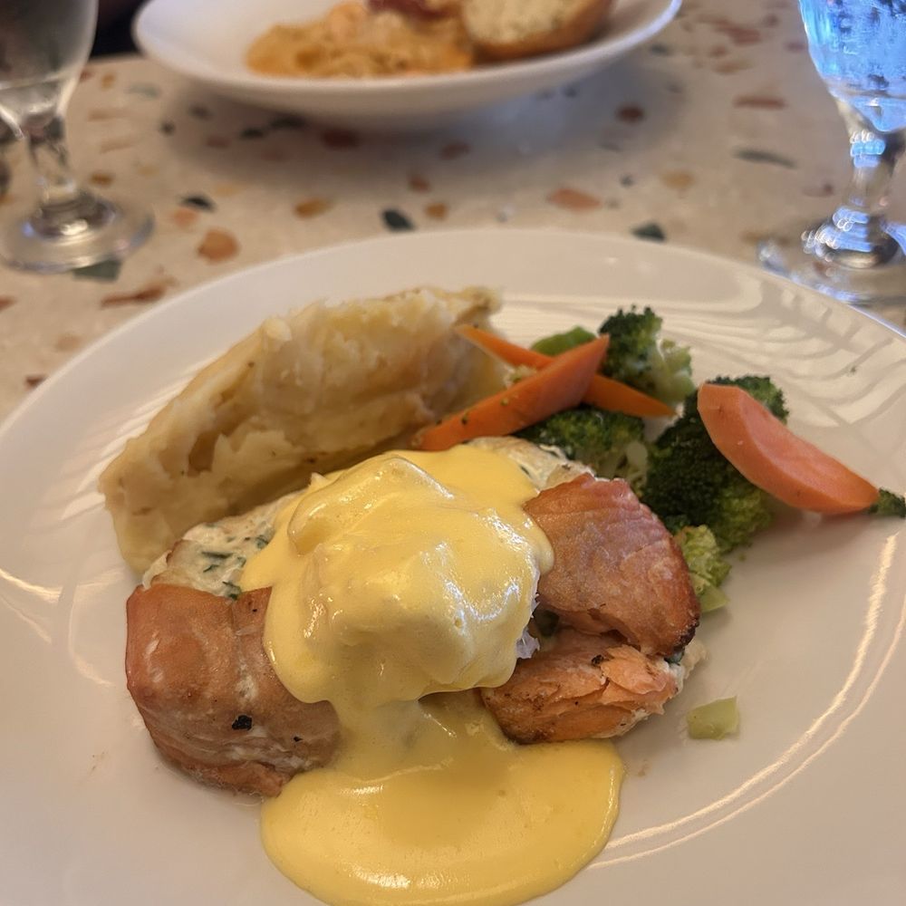 Georgie's Beachside Grill - Salmon - American Near Me - Newport, Oregon Georgie's Beachside Grill - Salmon - American Near Me - Newport, Oregon