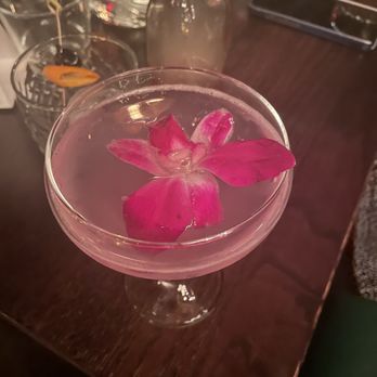 Tanner Smiths - Swan Song - Cocktail Bars Near Me - New York, New York