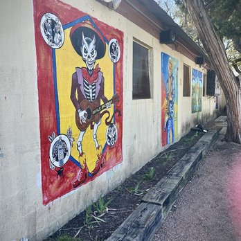 Devil's Backbone Tavern - Dive Bars Near Me - Fischer, Texas