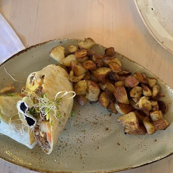 Fairview Farmers - Steak burrito with rosemary potatoes - Breakfast & Brunch Near Me - Fairview, Texas Fairview Farmers - Steak burrito with rosemary potatoes - Breakfast & Brunch Near Me - Fairview, Texas